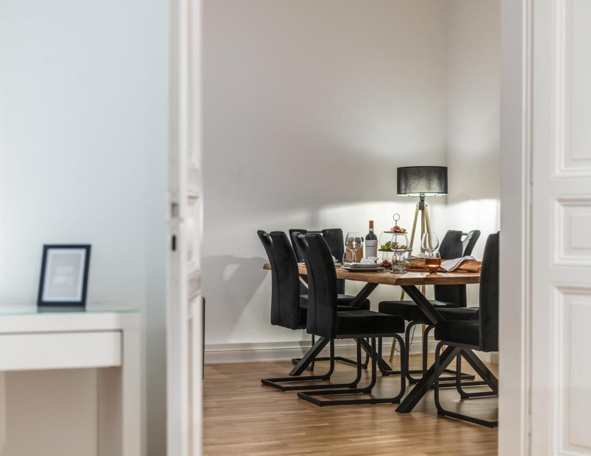 Hochwertige Altbauwohnung Im Modernen Stil In Wiesbaden - Kueche - Terrasse - Wlan - Zentral エクステリア 写真