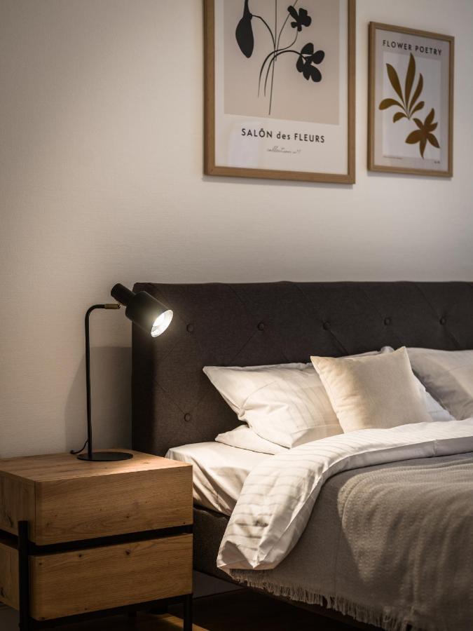 Hochwertige Altbauwohnung Im Modernen Stil In Wiesbaden - Kueche - Terrasse - Wlan - Zentral エクステリア 写真