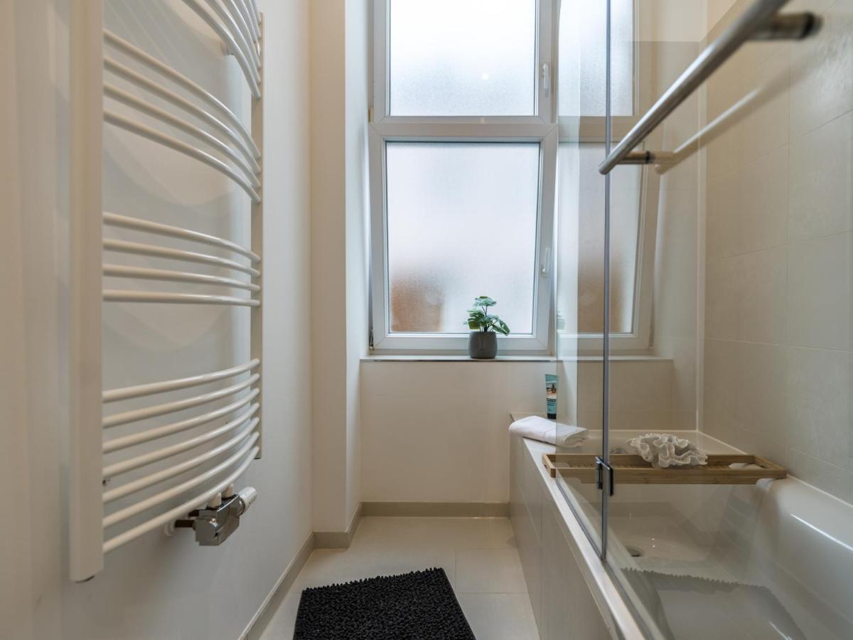 Hochwertige Altbauwohnung Im Modernen Stil In Wiesbaden - Kueche - Terrasse - Wlan - Zentral エクステリア 写真
