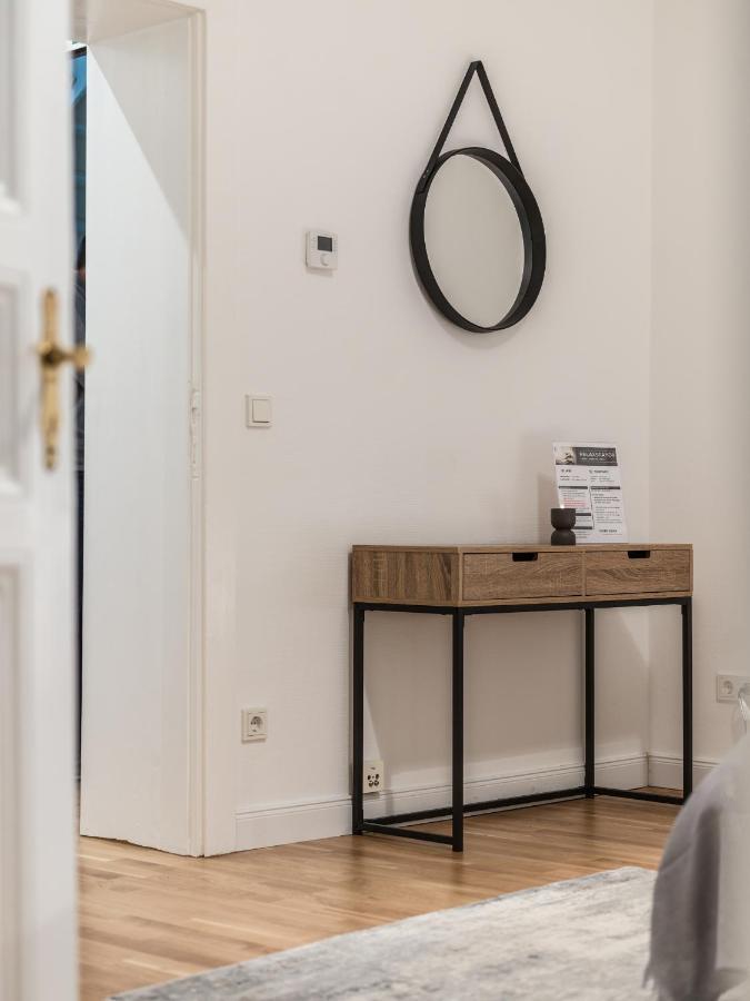 Hochwertige Altbauwohnung Im Modernen Stil In Wiesbaden - Kueche - Terrasse - Wlan - Zentral エクステリア 写真